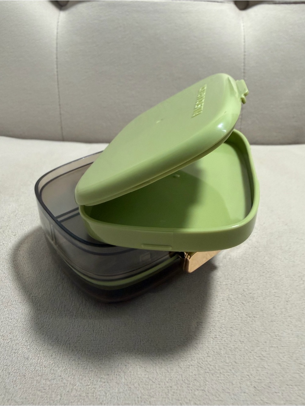 Green Stackable Food Storage Container with Secure Clip - Picture 4 of 16